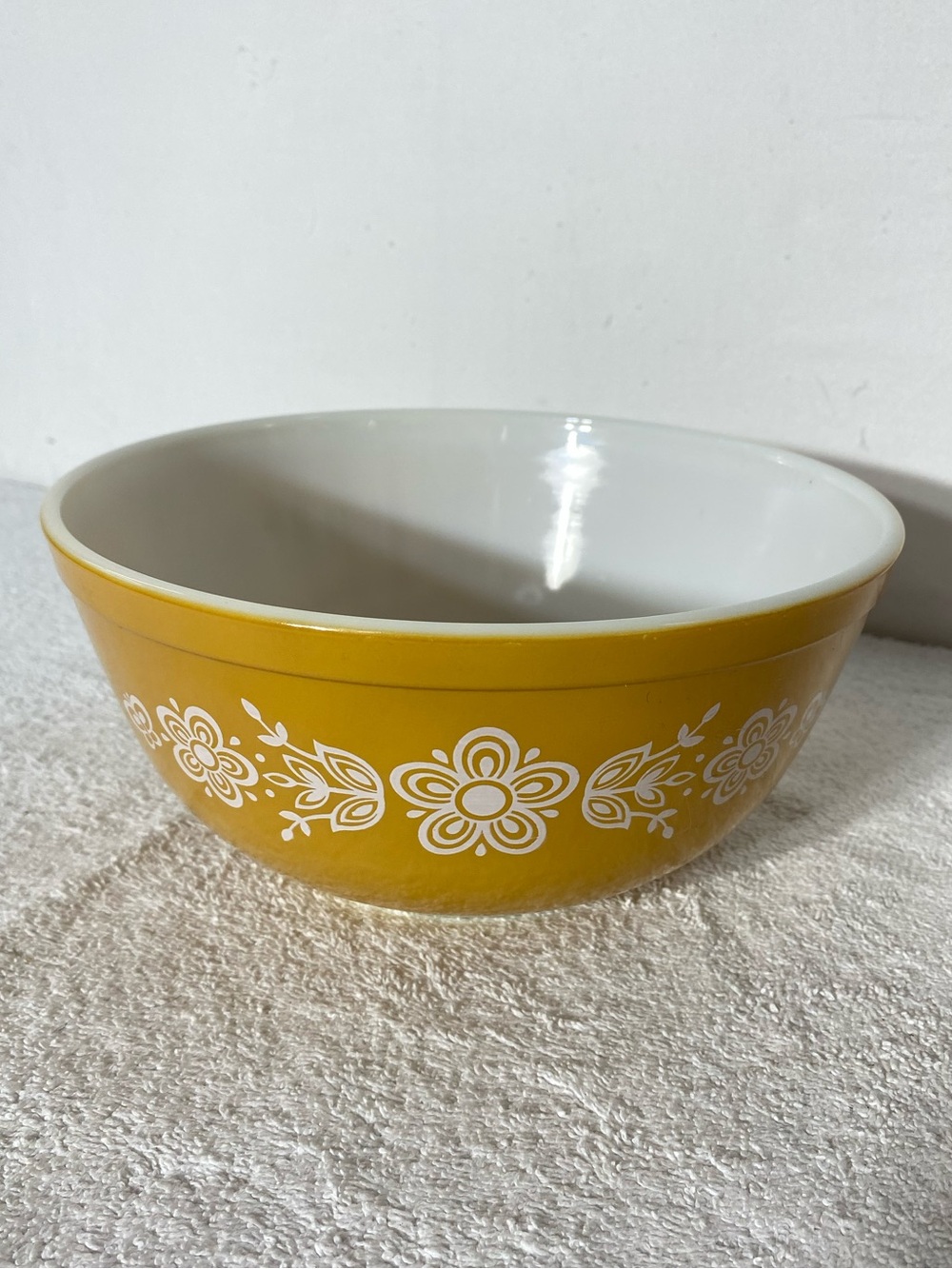 Vintage PYREX #403 Butterfly Gold 2.5 Quart Mixing Bowl Cottagecore Countrycore